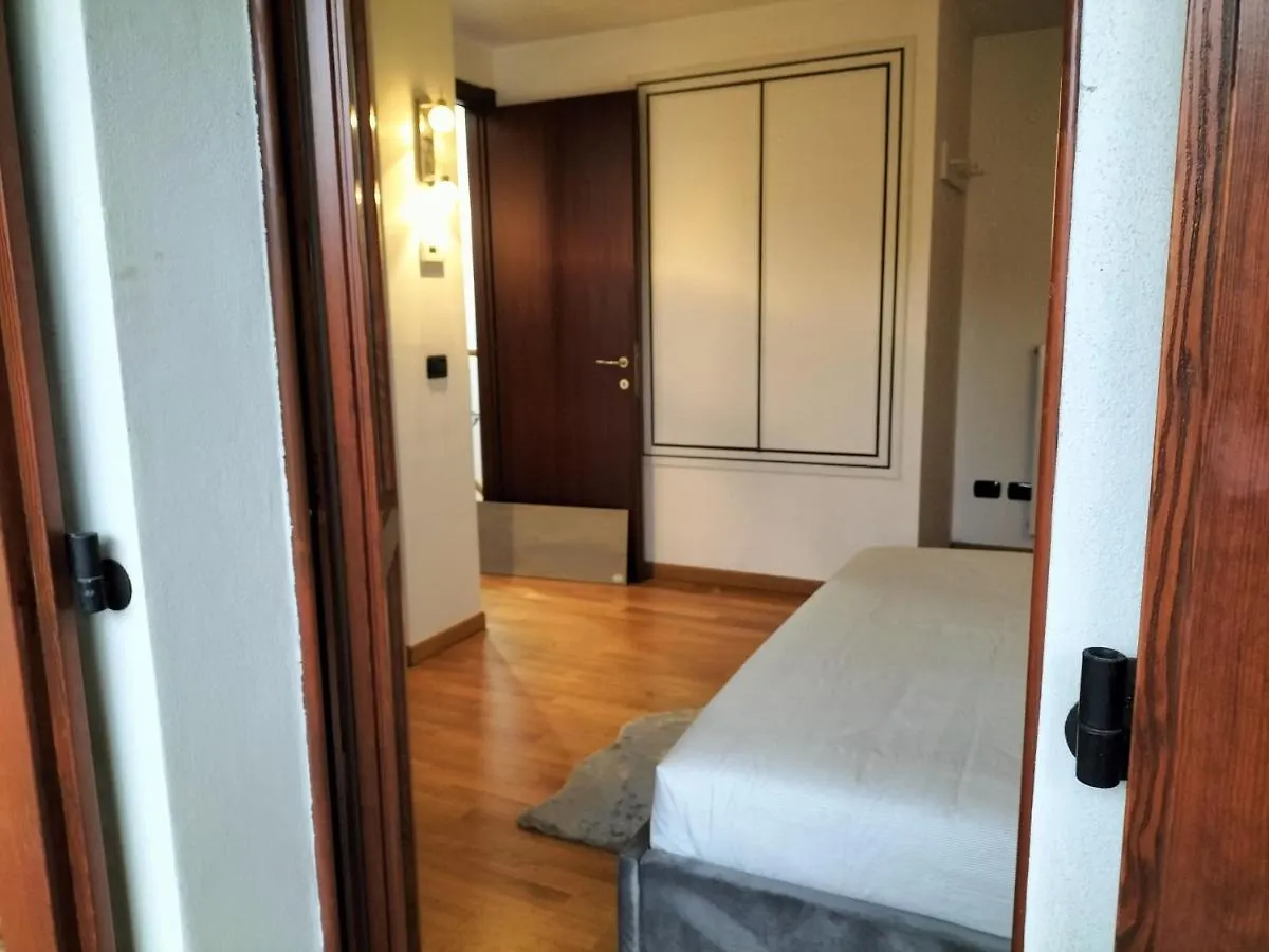 Casa Atene Milan 0*,